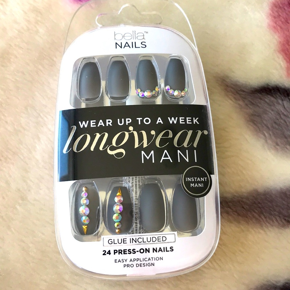 Press-on-nails